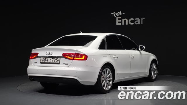 Audi A4 2013 — photo 2