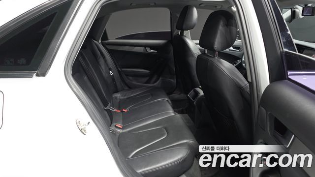 Audi A4 2013 — photo 12