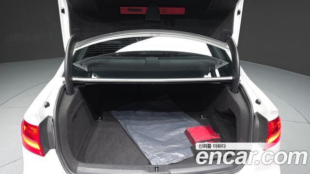 Audi A4 2013 — photo 20