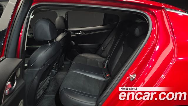 Kia Stinger 2018 — photo 17