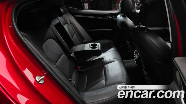 Kia Stinger 2018 — photo 18