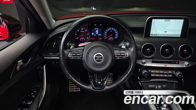Kia Stinger 2018 — photo 19