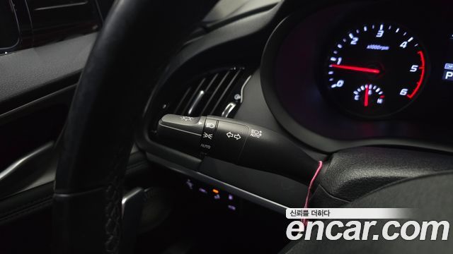 Kia Stinger 2018 — photo 28