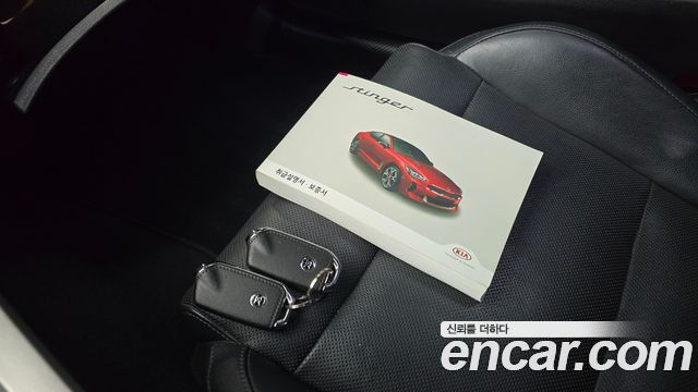 Kia Stinger 2018 — photo 35