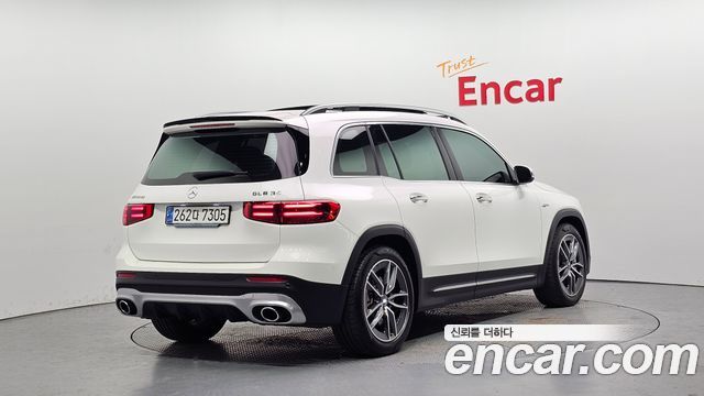 Mercedes-Benz GLB-Class 2025 — photo 2