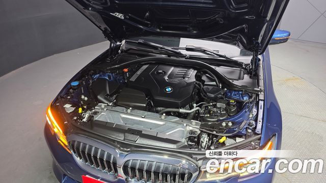 BMW 3-Series 2021 — photo 6