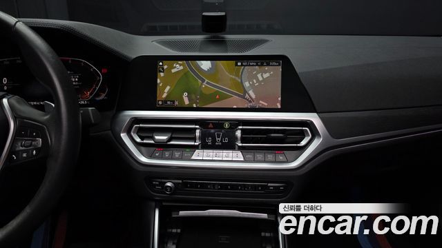 BMW 3-Series 2021 — photo 20
