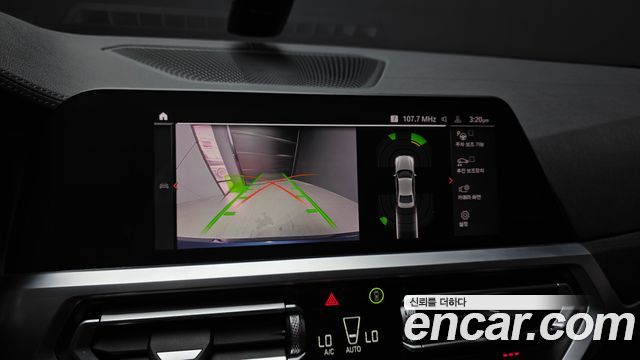 BMW 3-Series 2021 — photo 21