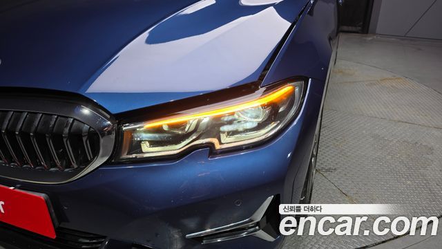 BMW 3-Series 2021 — photo 8