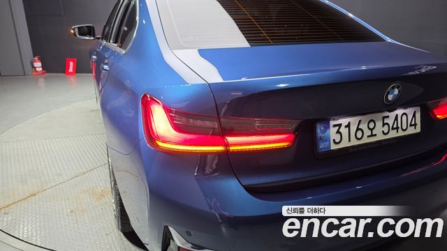 BMW 3-Series 2021 — photo 9