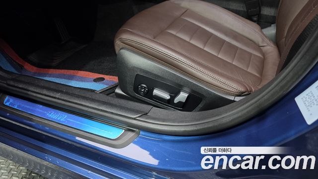 BMW 3-Series 2021 — photo 33