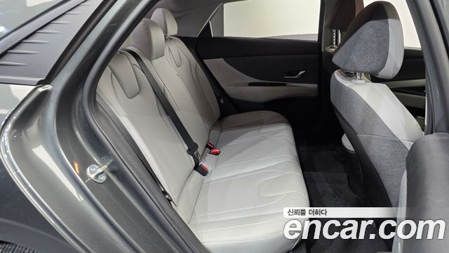 Hyundai AVANTE 2023 — photo 11