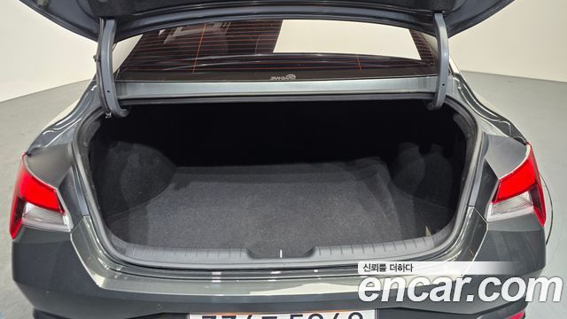 Hyundai AVANTE 2023 — photo 17