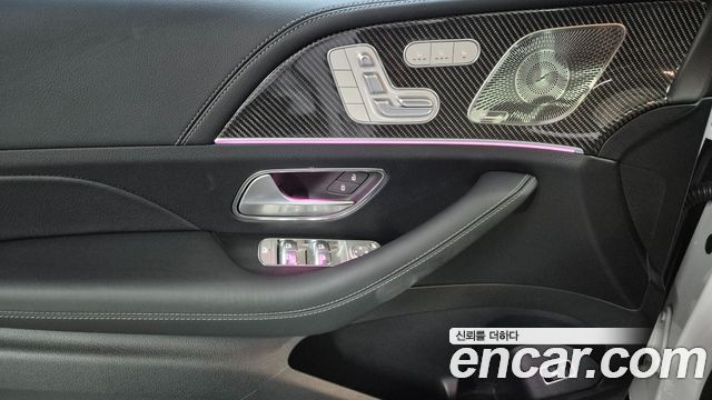 Mercedes-Benz GLE-Class 2025 — photo 11