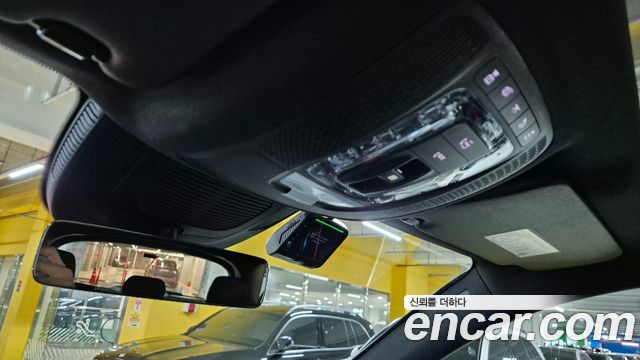 Mercedes-Benz GLE-Class 2025 — photo 17