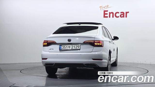 Volkswagen Jetta 2020 — photo 4