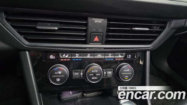Volkswagen Jetta 2020 — photo 24