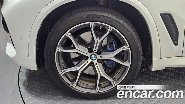 BMW X5 2021 — photo 5