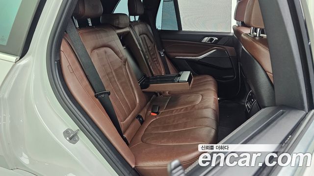 BMW X5 2021 — photo 17