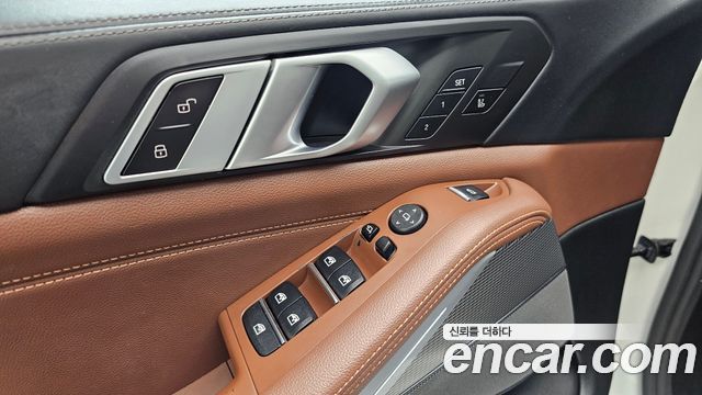 BMW X5 2021 — photo 23