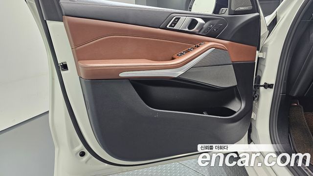 BMW X5 2021 — photo 14