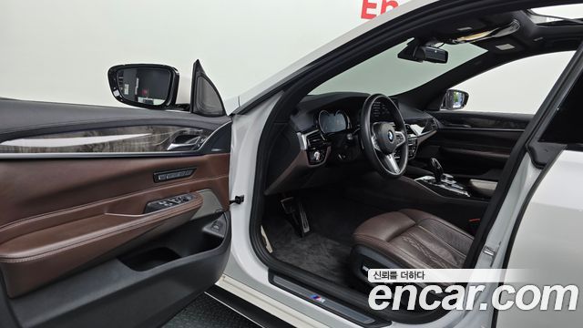 BMW Gran Turismo 2018 — photo 10