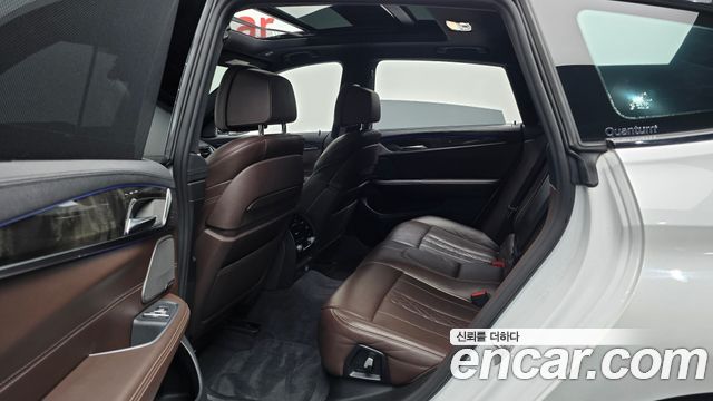 BMW Gran Turismo 2018 — photo 12
