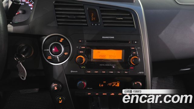 KG Mobility KORANDO 2014 — photo 26