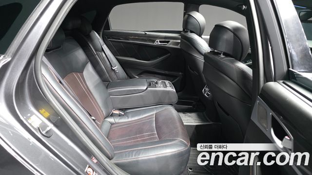 Genesis G80 2017 — photo 12