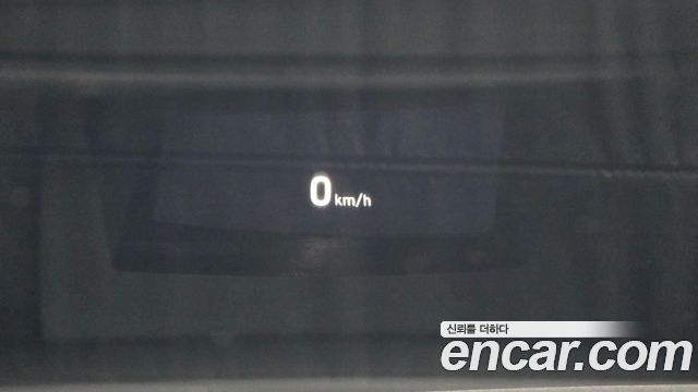 Genesis G80 2017 — photo 16