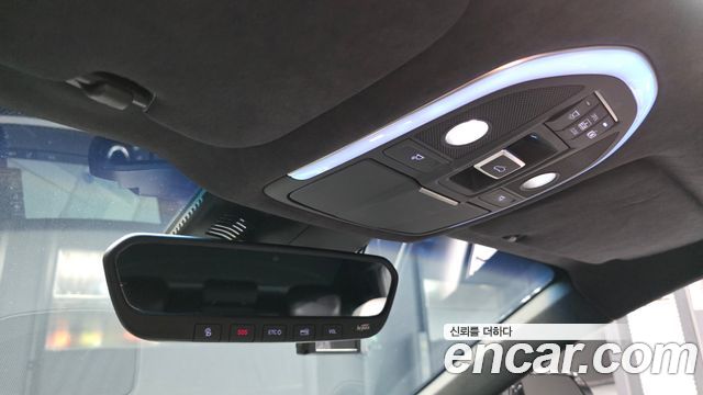 Genesis G80 2017 — photo 17