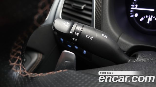 Genesis G80 2017 — photo 18
