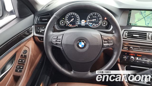 BMW 5-Series 2013 — photo 13