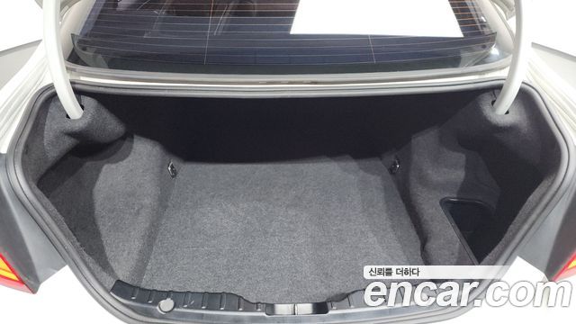 BMW 5-Series 2013 — photo 17