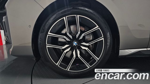 BMW 7-Series 2024 — photo 5