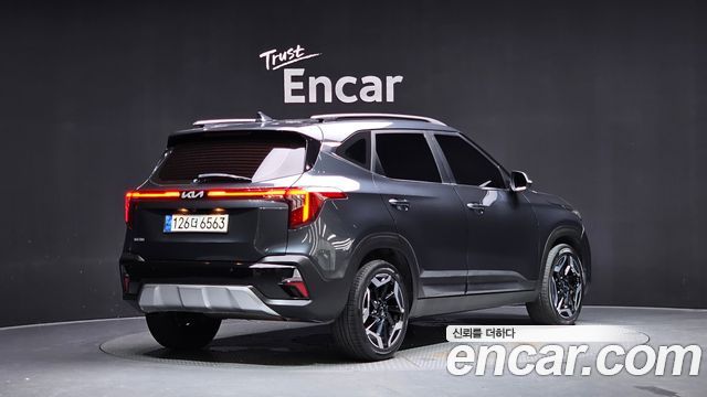 Kia Seltos 2023 — photo 2
