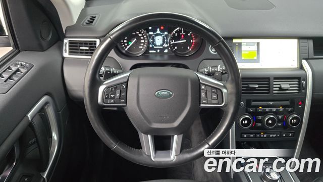 Land Rover Discovery Sport 2018 — photo 18