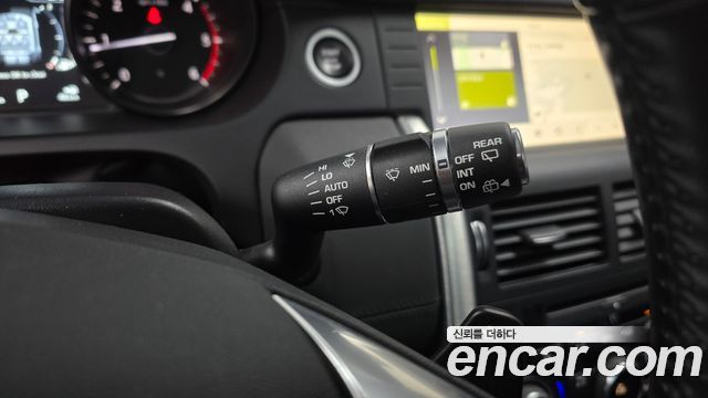 Land Rover Discovery Sport 2018 — photo 31