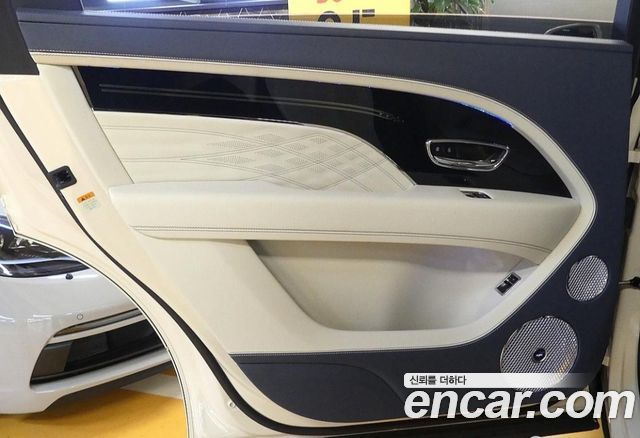 Bentley Bentayga 2024 — photo 14