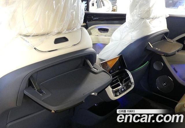 Bentley Bentayga 2024 — photo 16