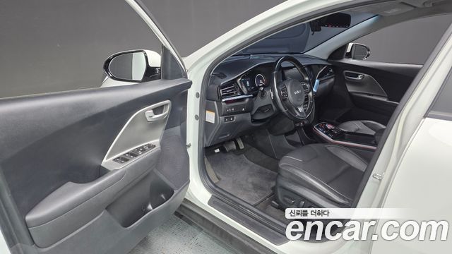 Kia Niro 2024 — photo 13