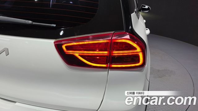 Kia Niro 2024 — photo 9