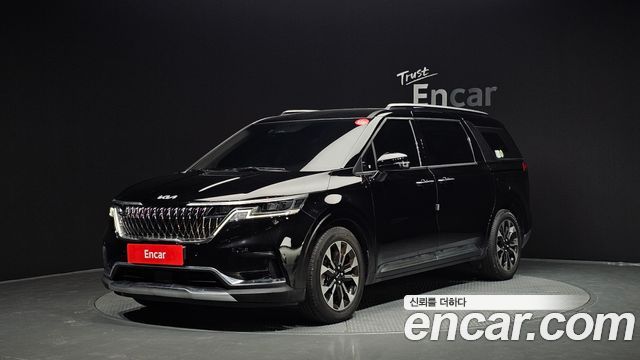 Kia Canival 2023 — photo 1