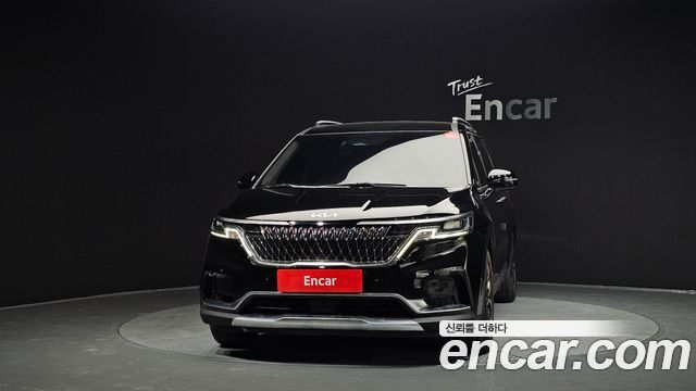 Kia Canival 2023 — photo 3