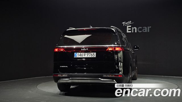 Kia Canival 2023 — photo 4