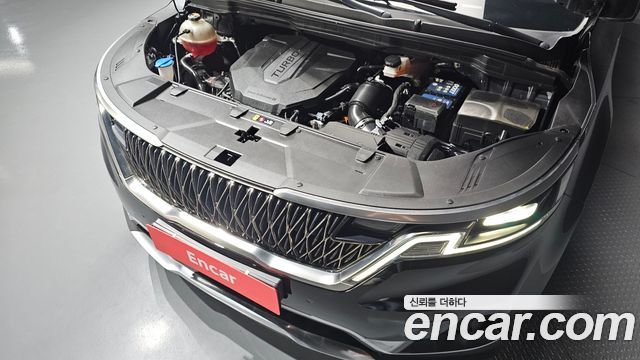 Kia Canival 2023 — photo 6