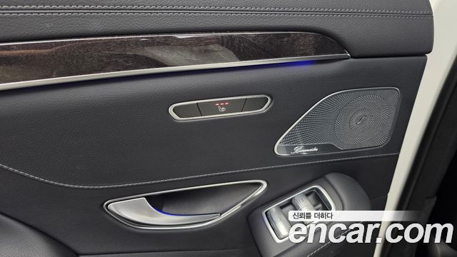 Mercedes-Benz S-Class 2017 — photo 19