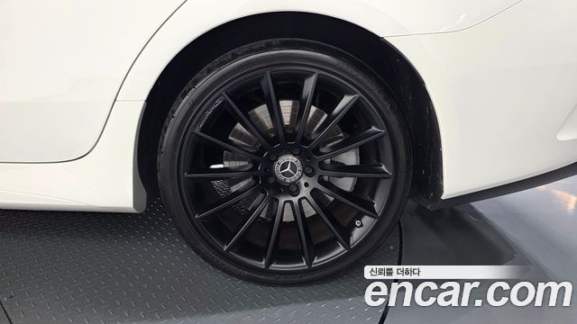 Mercedes-Benz CLS-Class 2021 — photo 7
