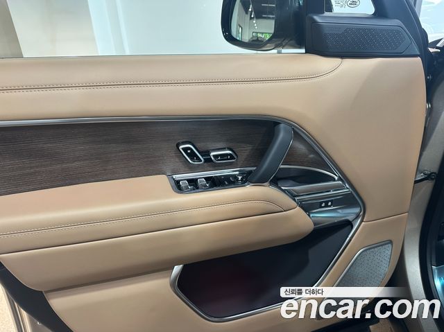 Land Rover Range Rover 2026 — photo 16