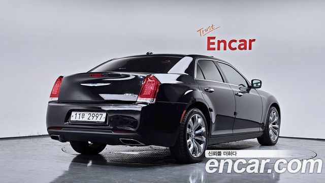 Chrysler 300C 2015 — photo 2